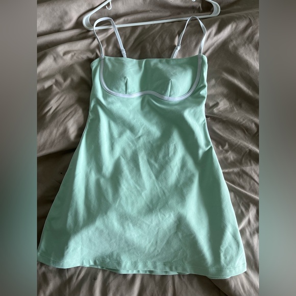 ALO Yoga Airbrush Streamlined Dress in Mint - Picture 1 of 2
